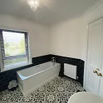 New Listing Faye's Place 펜션